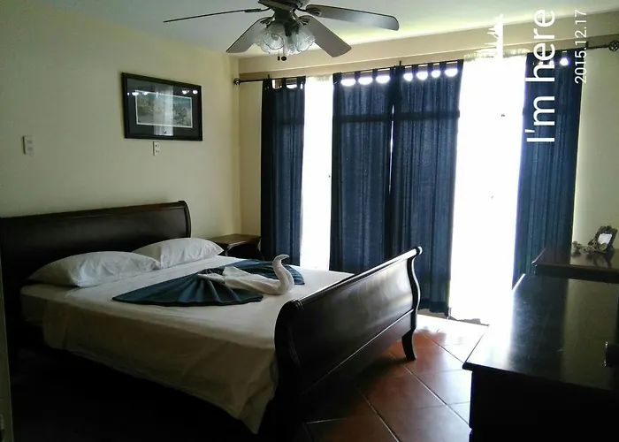 Sunset Bed & Breakfast 2*