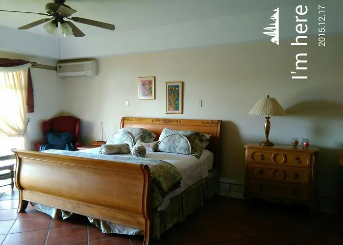 Bed & Breakfast Sunset Puerto Carrillo